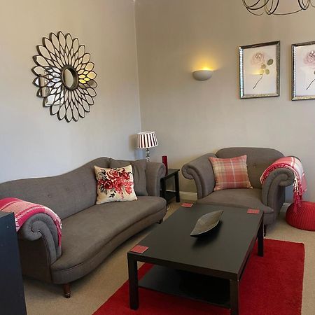 Number 10 Service Apartment - Danes Southampton Kültér fotó