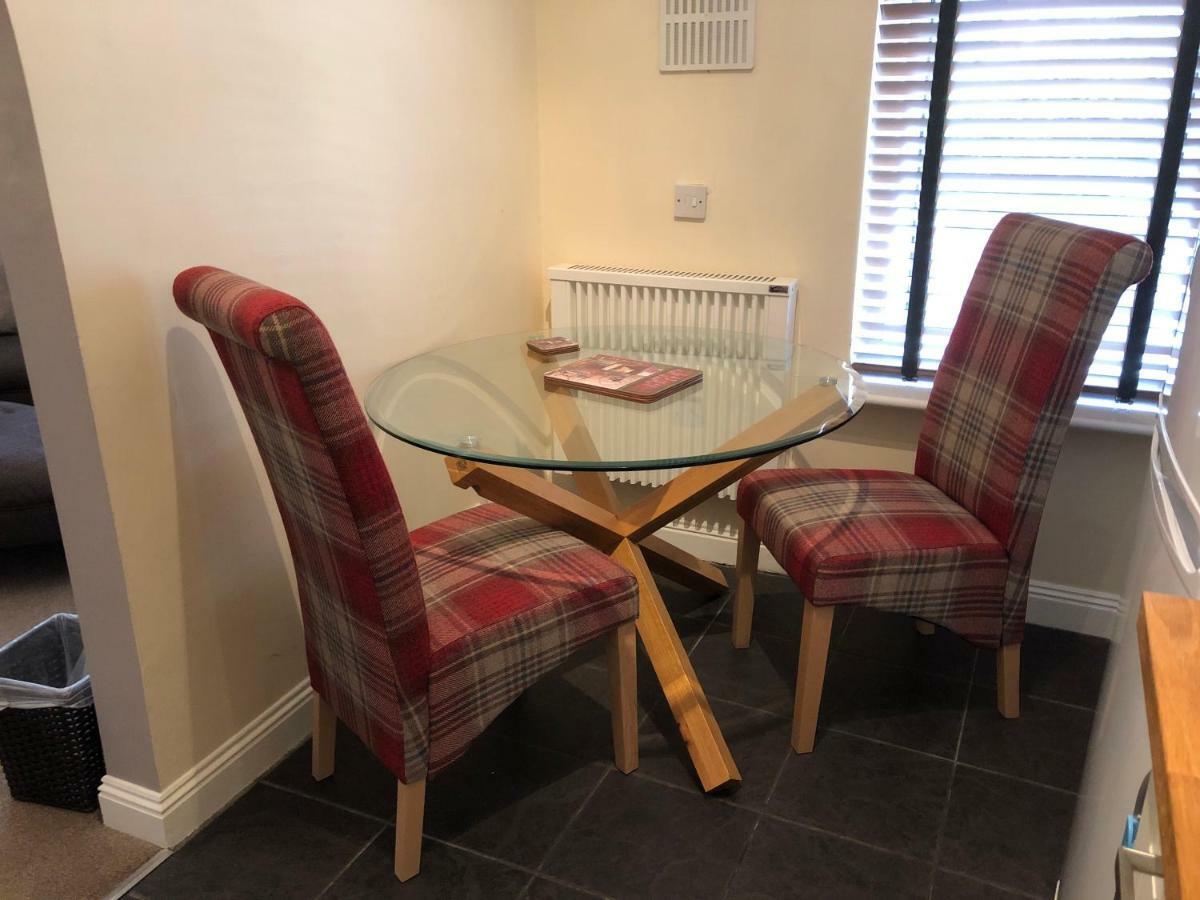 Number 10 Service Apartment - Danes Southampton Kültér fotó